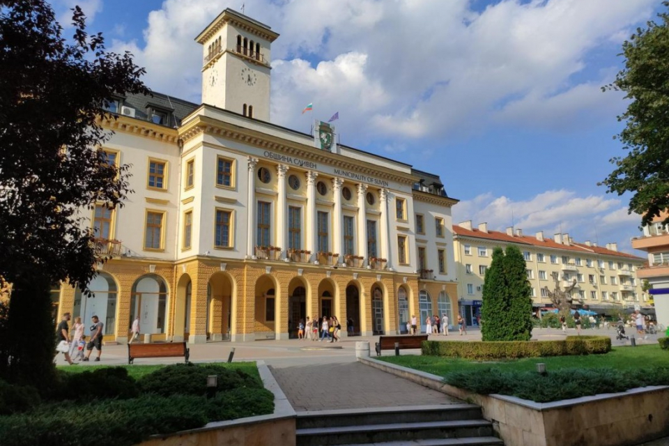 
С 25 гласа „за“ местният парламент в Сливен подкрепи предложението за план-сметката за чистотата за 2024 г. Точката бе част от дневния ред на днешното...